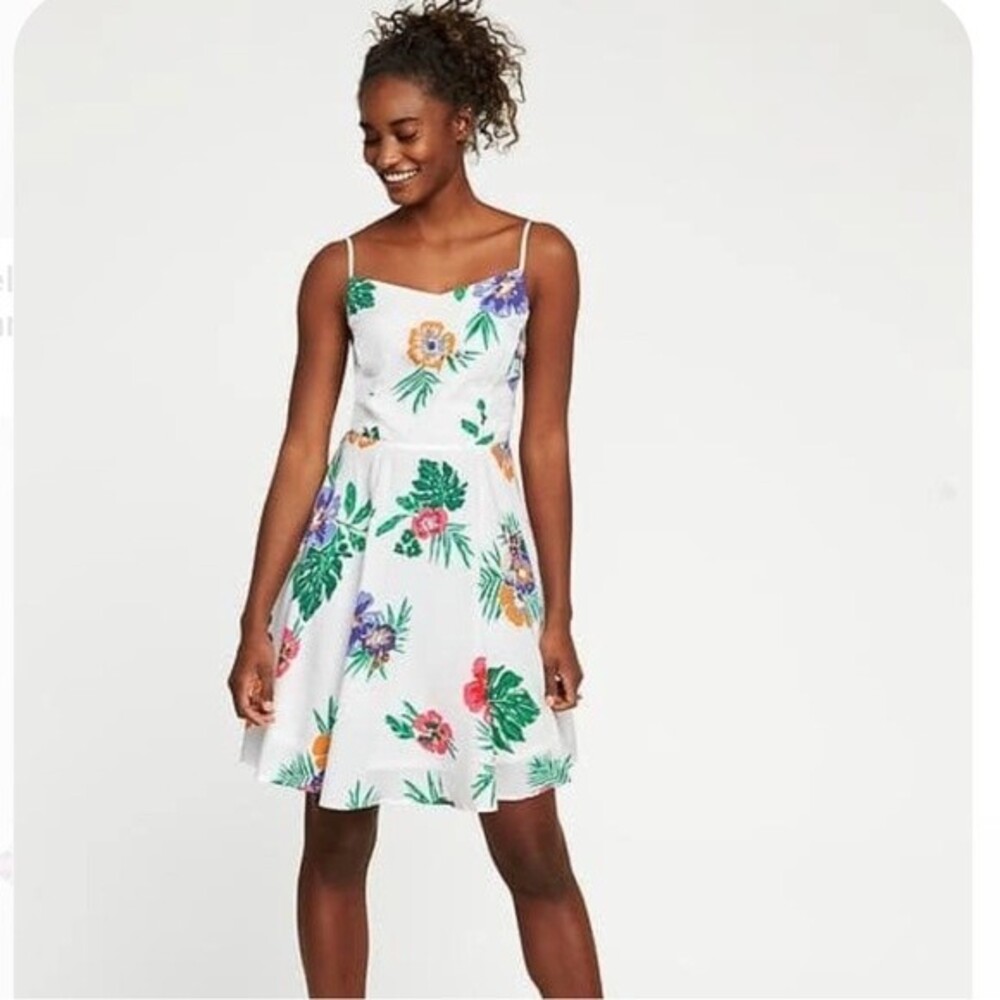 Old Navy white flowy floral dress size large